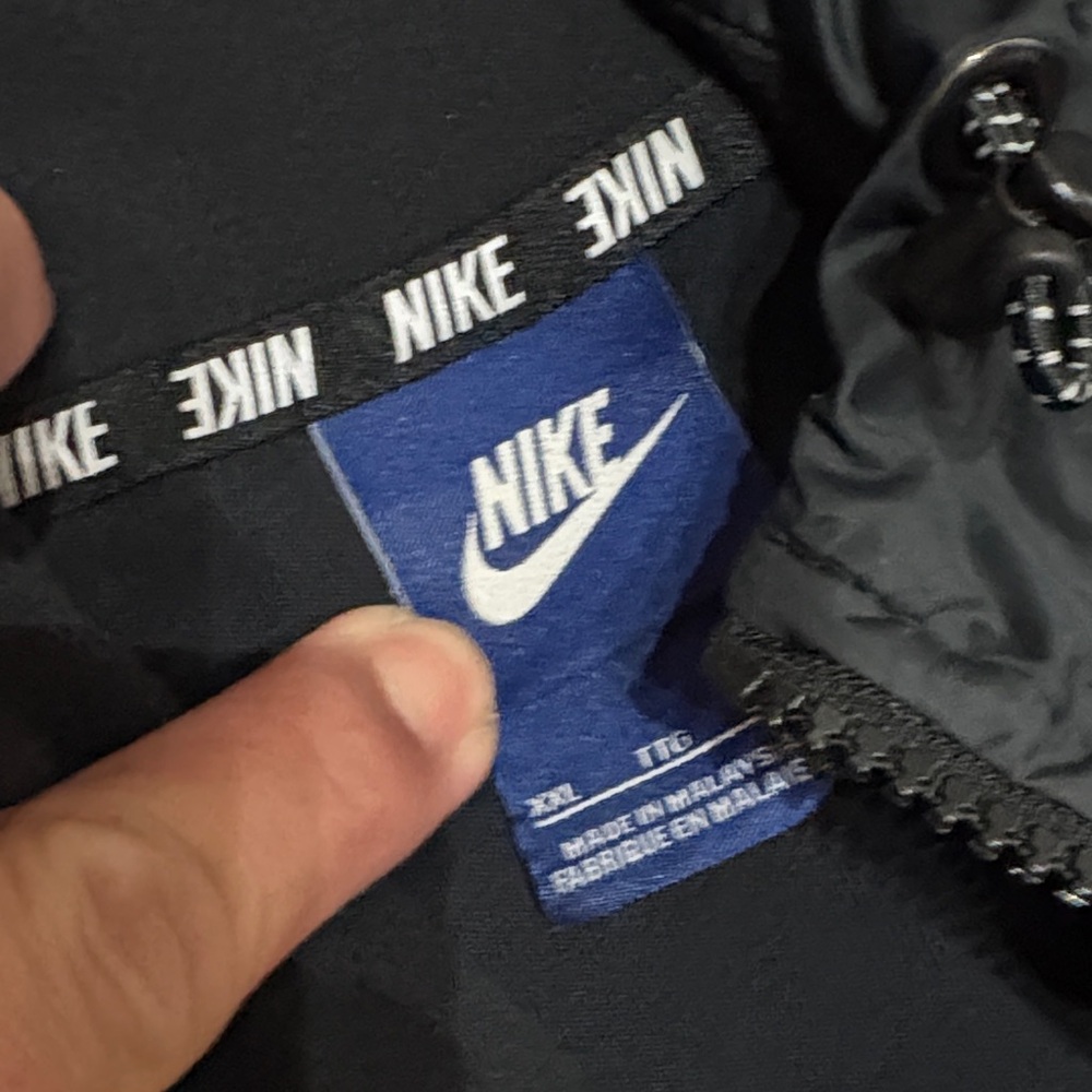 Nike Black Performance Jacket - Picture 2 of 10